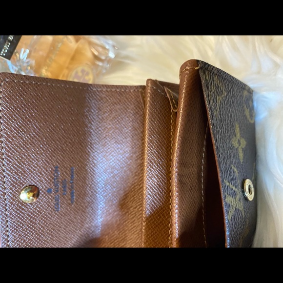 Sold soldLouis Vuitton Card/Coin Wallet - Picture 6 of 14